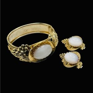 Vintage Victorian Revival Grape Motif Opalescent Glass Set